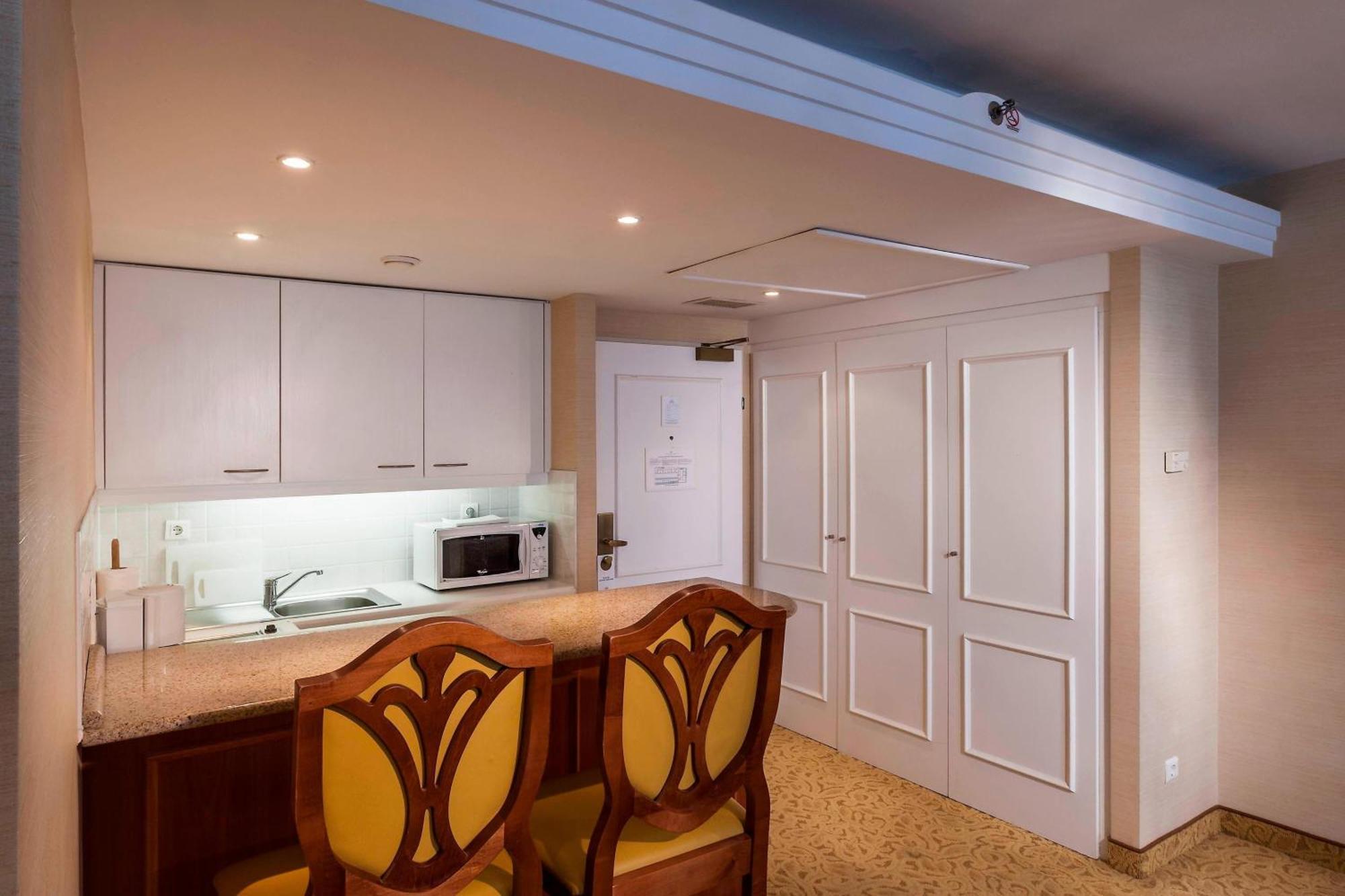 Millennium Court, Budapest - Marriott Executive Apartments — Photos 1